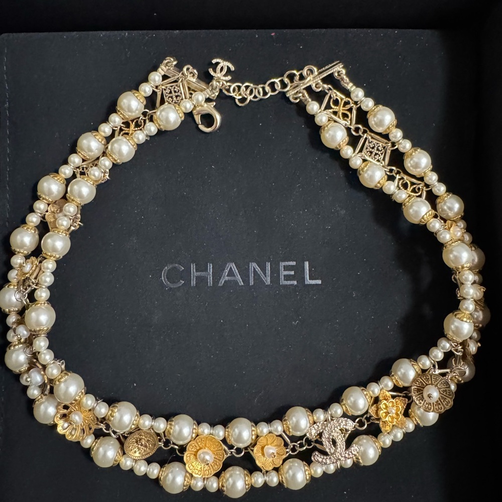 Chanel necklace, golden,ply white, 8C A99439Y47020, new with tags.